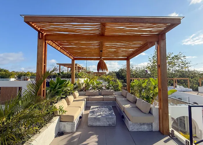 Casa - Coastal Rooftop Retreat In With Sea Views